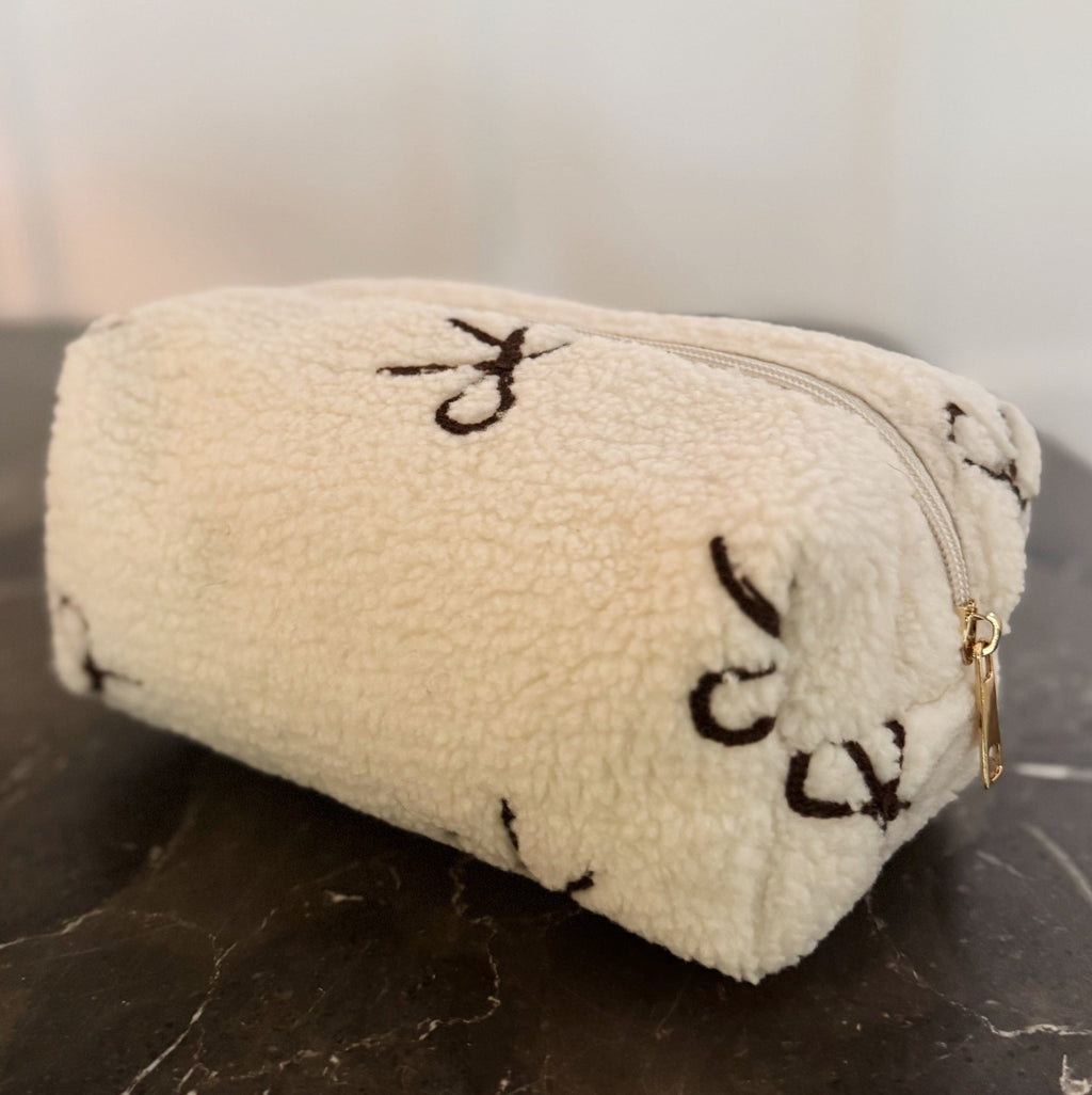 Bouclé Bow Cosmetic Case – Soft Structured Makeup Pouch for Travel or Daily Essentials