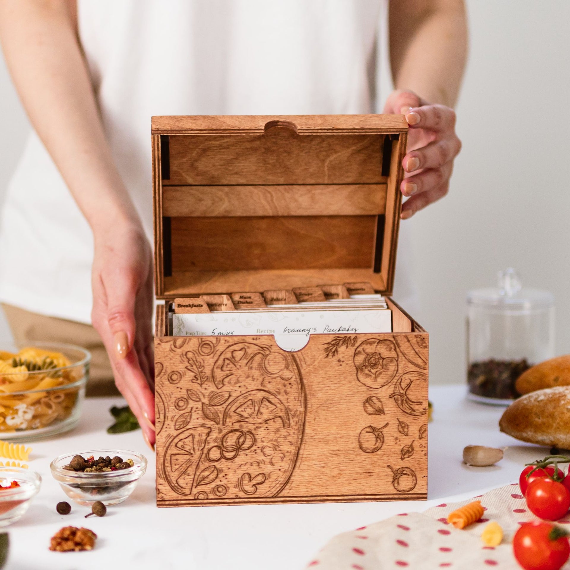 Wooden Recipe Box for Families - Pizza Lovers Edition