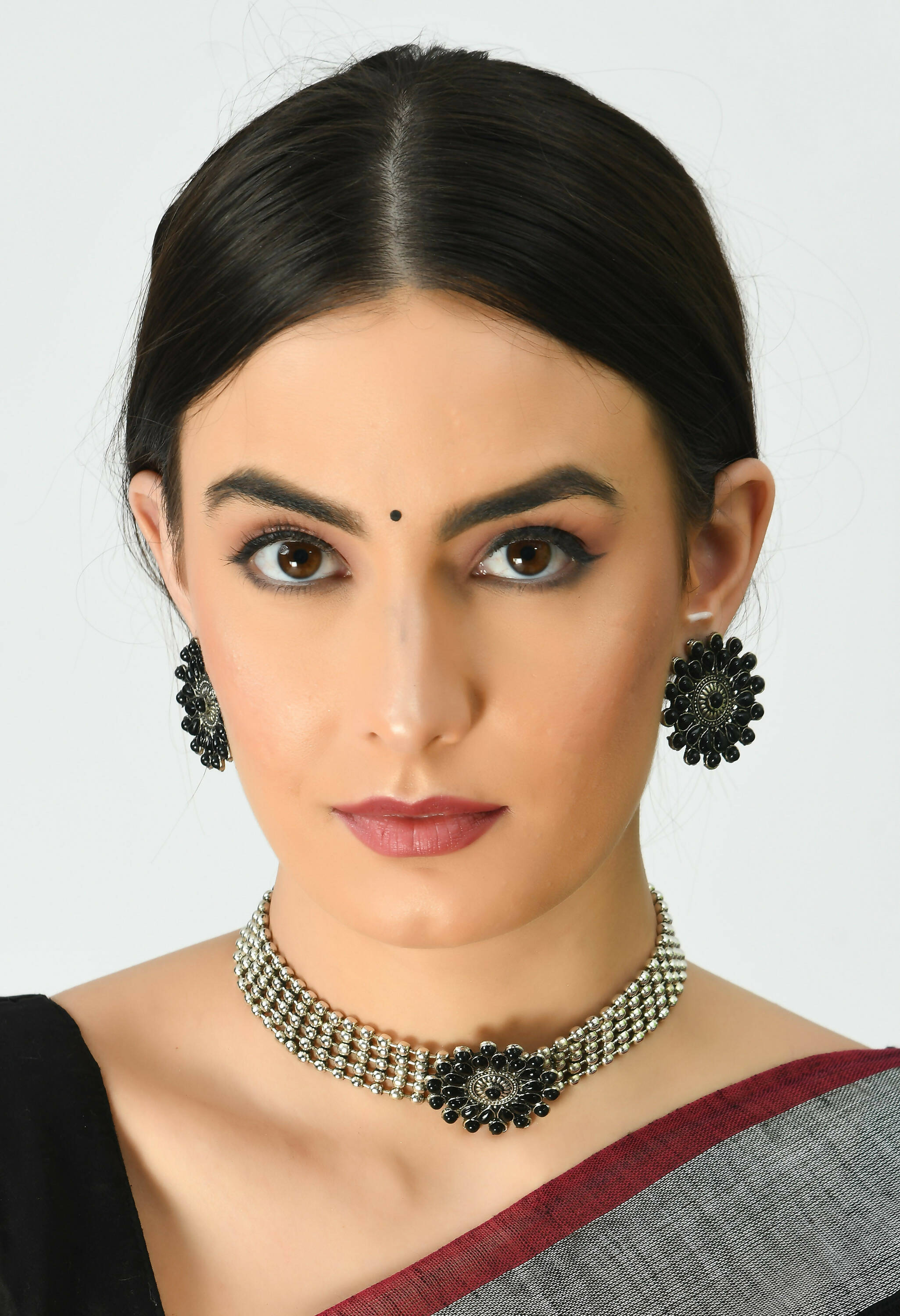 Silver-Plated Kundan Choker with Black Accents for Women