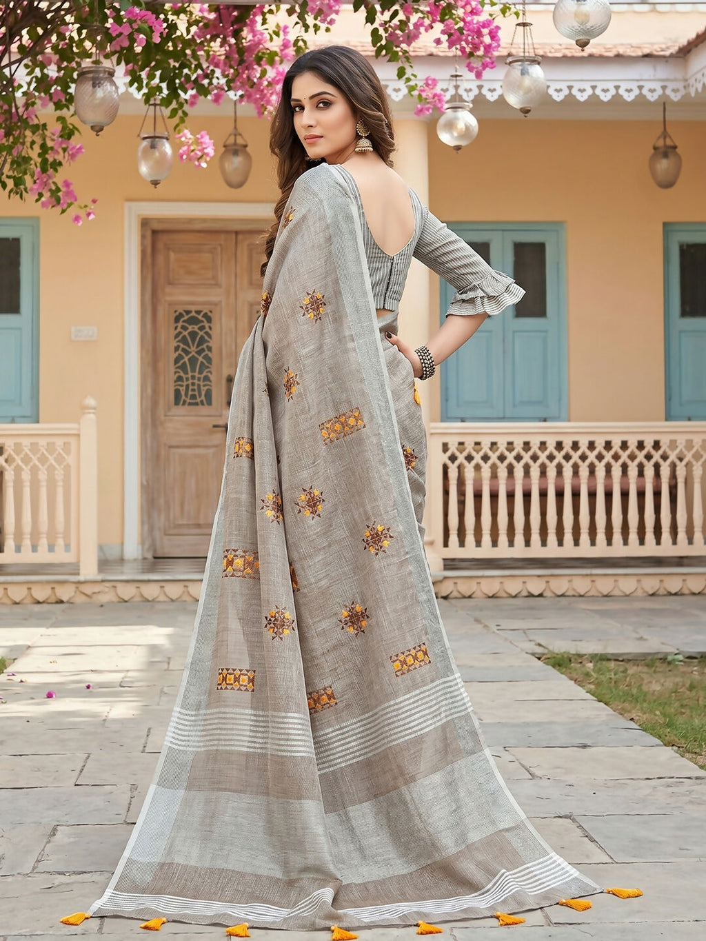 Light Beige Linen Saree with Matching Blouse Piece