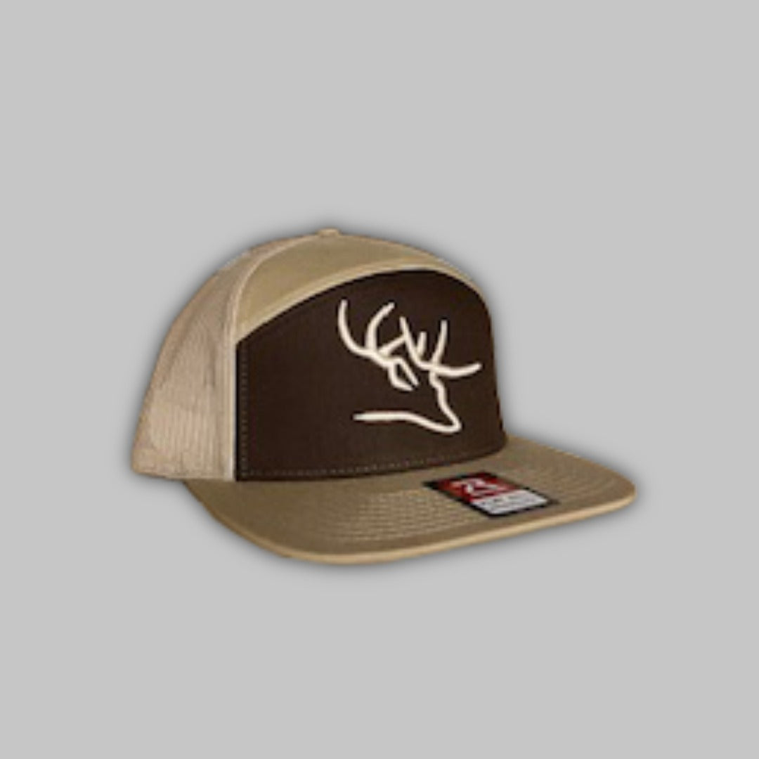 3D Puff 7 Panel hat in camouflage cotton with deer-antler logo detail.