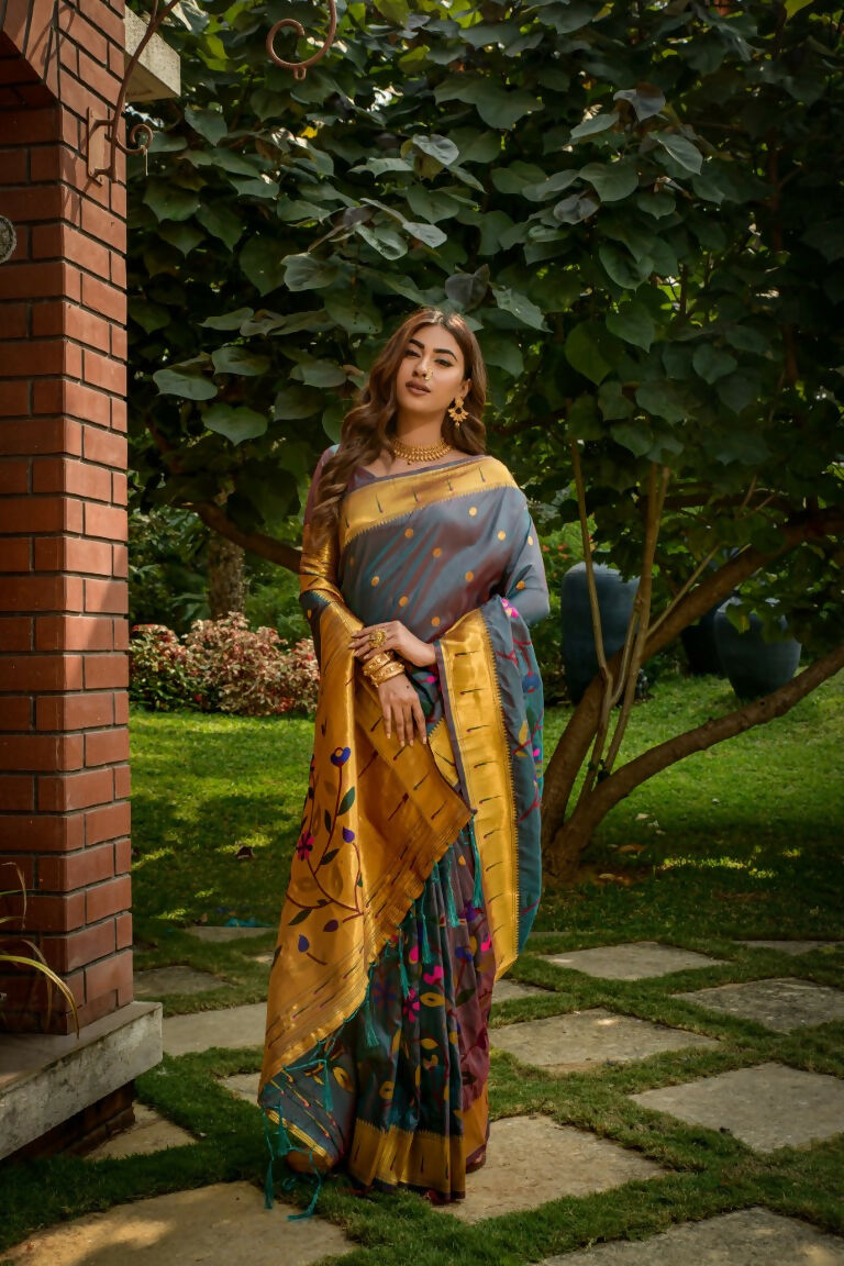 Morpich Paithani Silk Saree with Zari Woven Floral Pattern