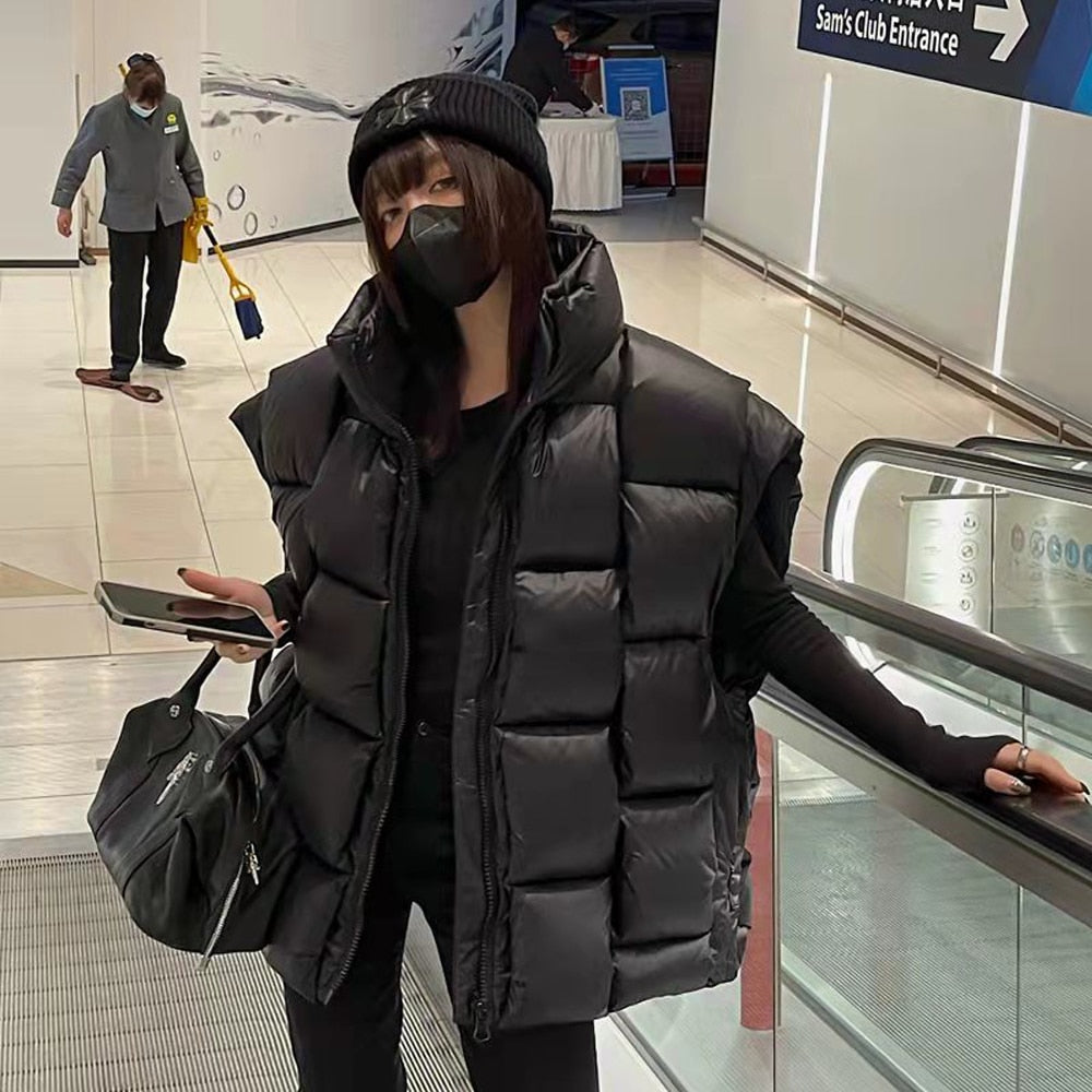 Women's Green Puffy Stand-Up Collar Quilted Down Vest - Image 8