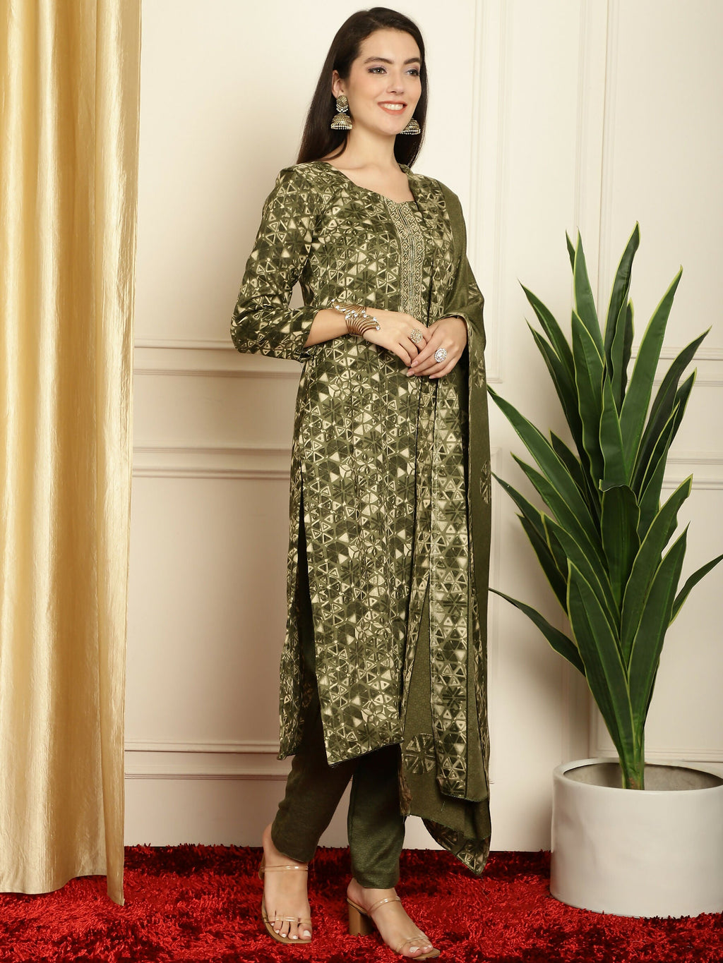 Women's Green Pashmina Floral Digital Printed Kurta Pant Set