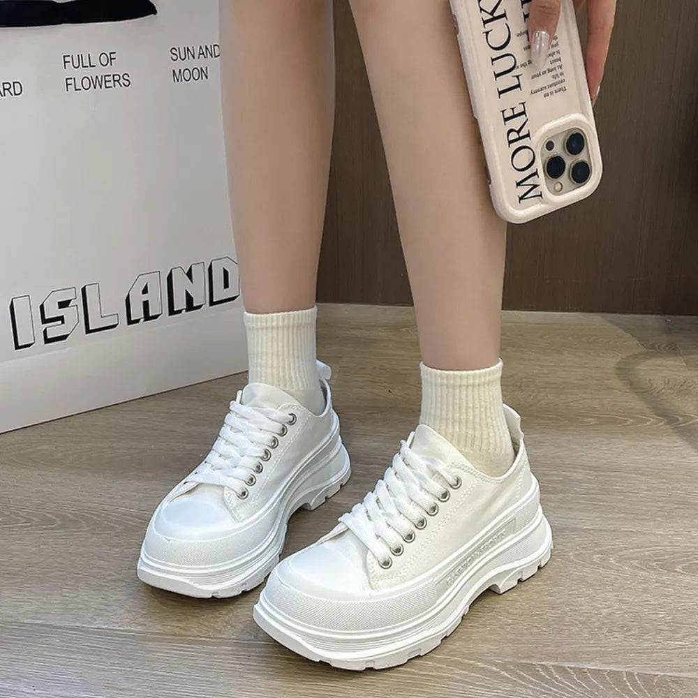 Lace-Up Round Toe Platform Sneakers – Canvas Chunky Sole Shoes