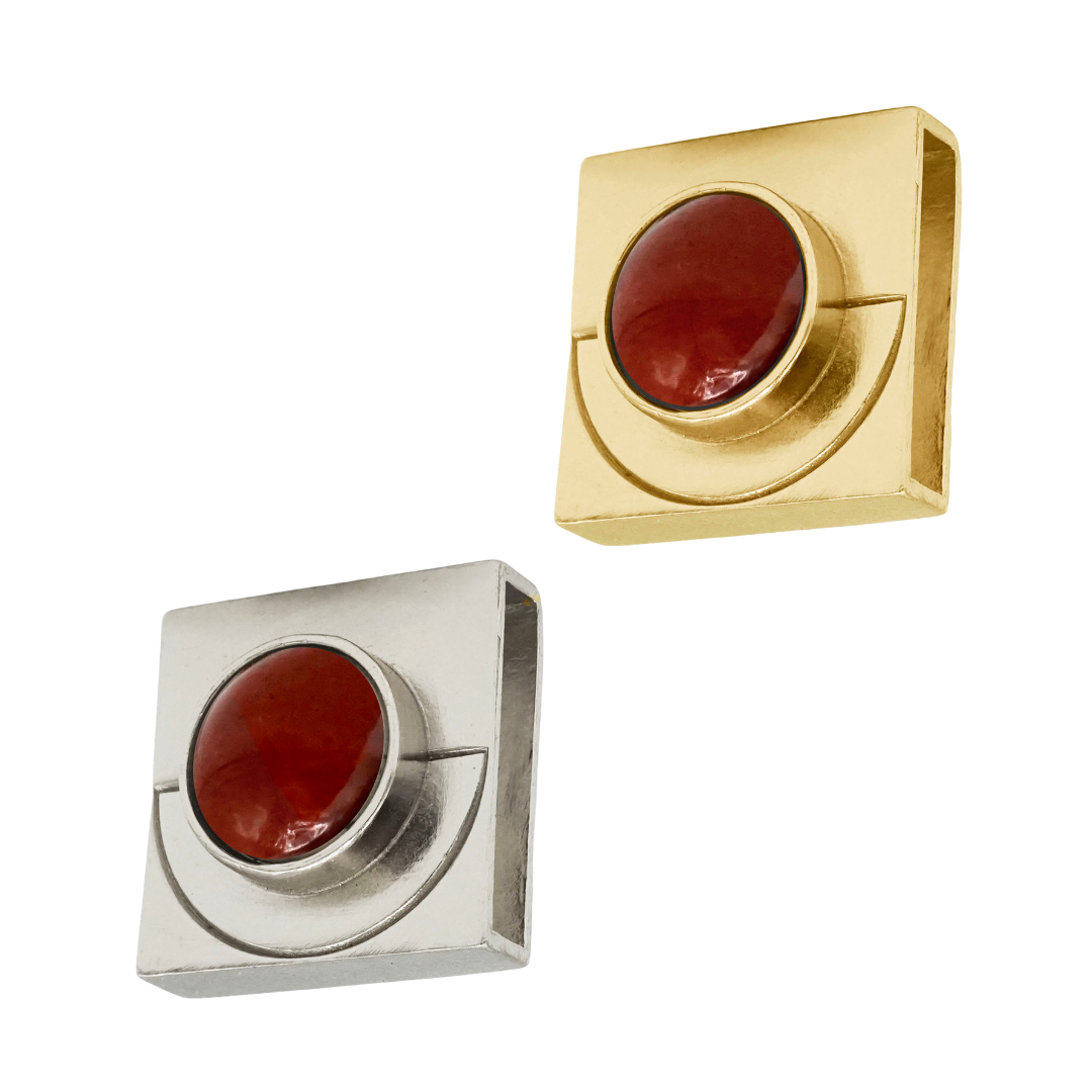 Carnelian Moon Crystal Charm – Gold or Silver | DIPHDA