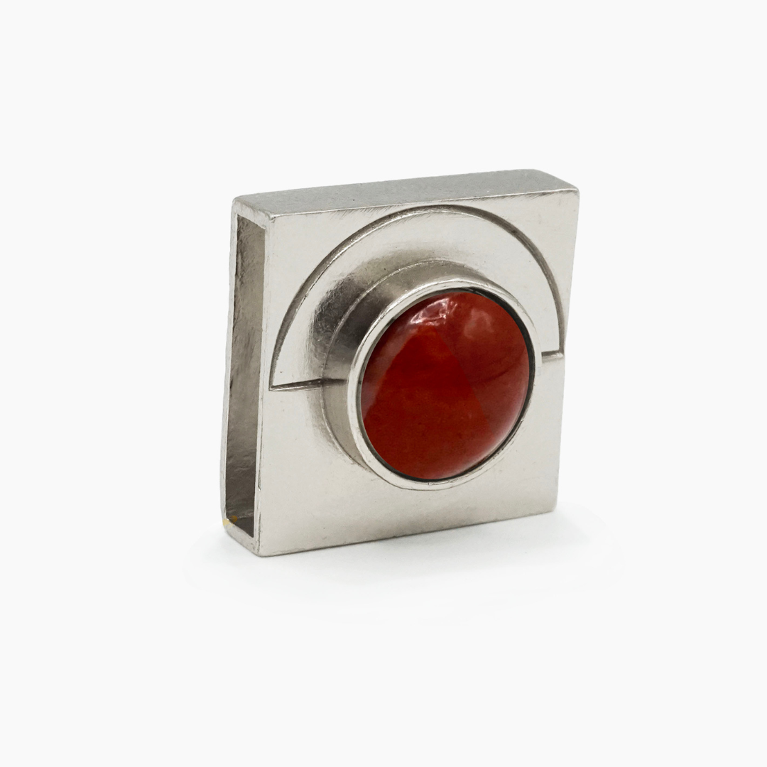 Carnelian Moon Crystal Charm – Gold or Silver | DIPHDA