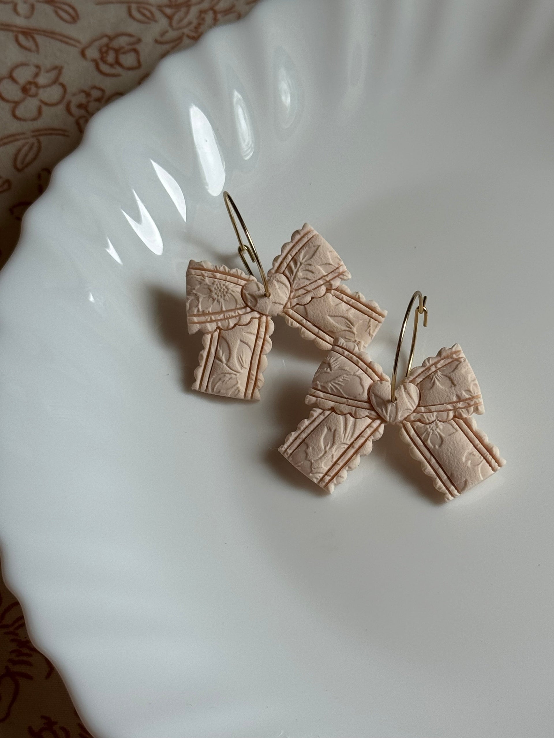 Lace Bows