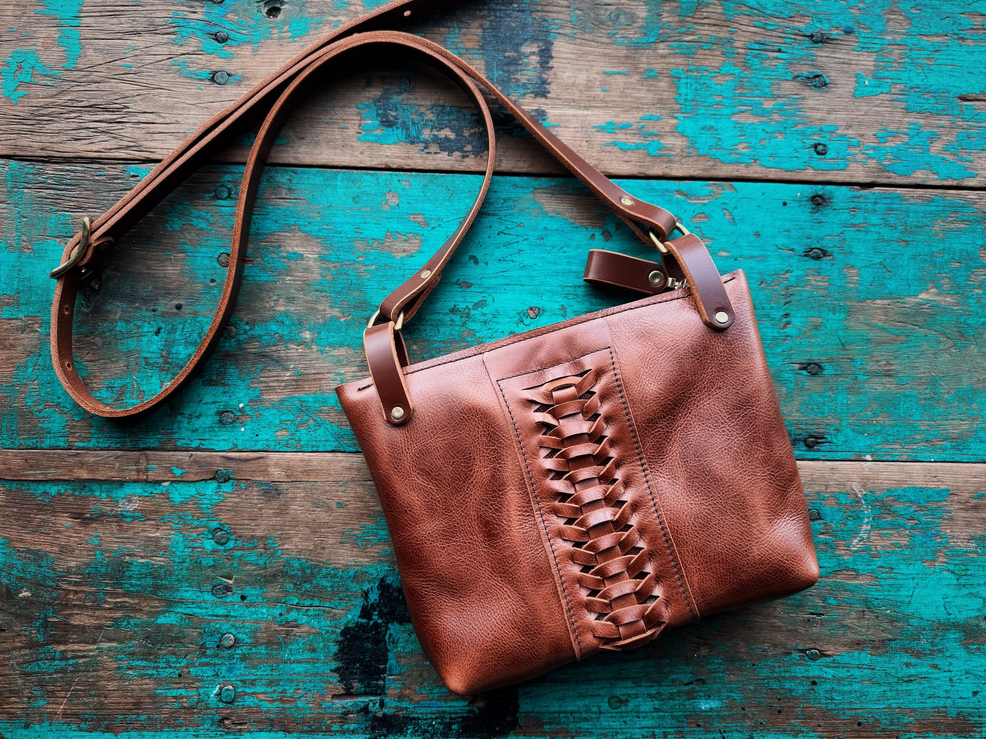 Woven Leather Crossbody Bag with Adjustable Strap - Image 5
