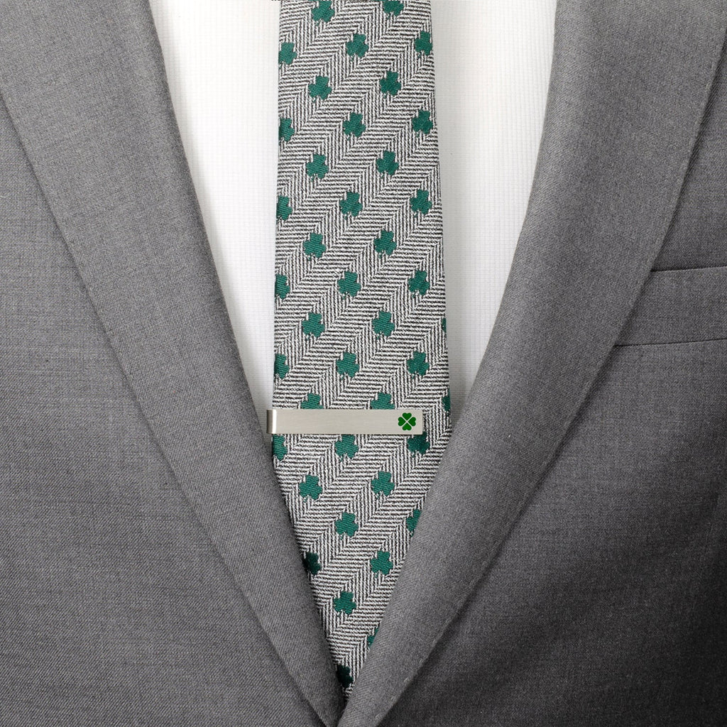 Green Clover Shamrock Cufflinks and Engraved Tie Bar Gift Set - Image 7