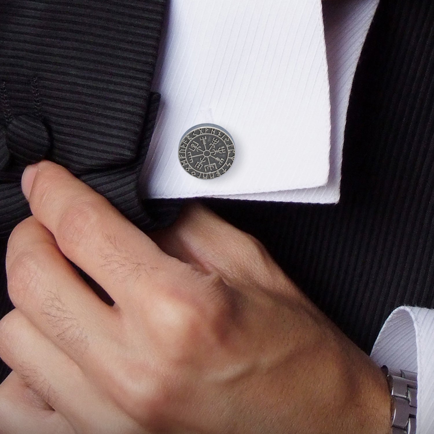 Vegvisir Viking Compass Cufflinks in Antique Silver Tone - Image 5