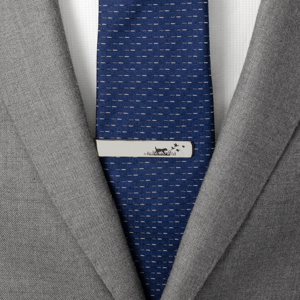 Hunting Dog Tie Bar in Polished Silver Tone Metal - Image 2