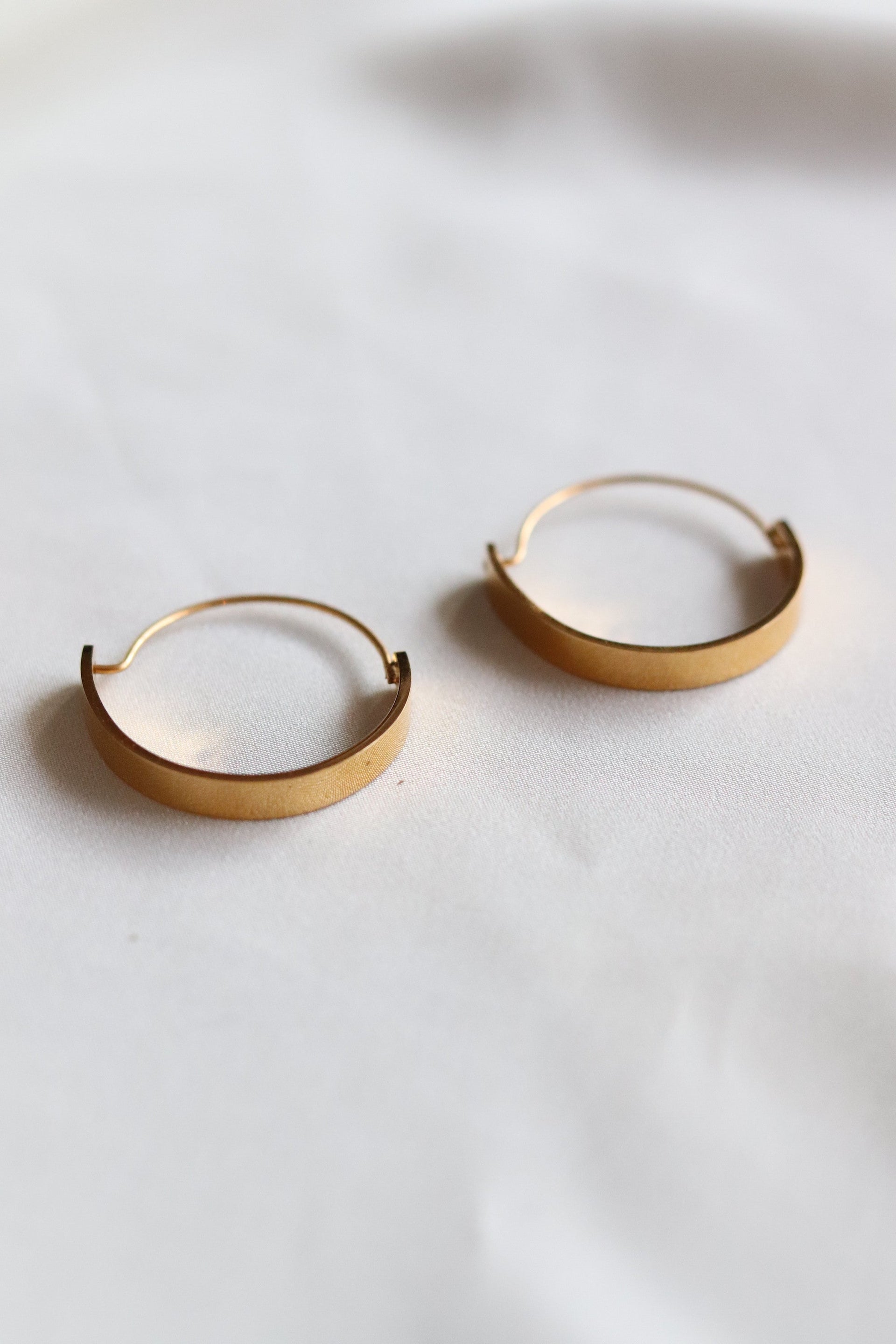 Edge Hoops Earrings - Water Proof (Silver and Gold)