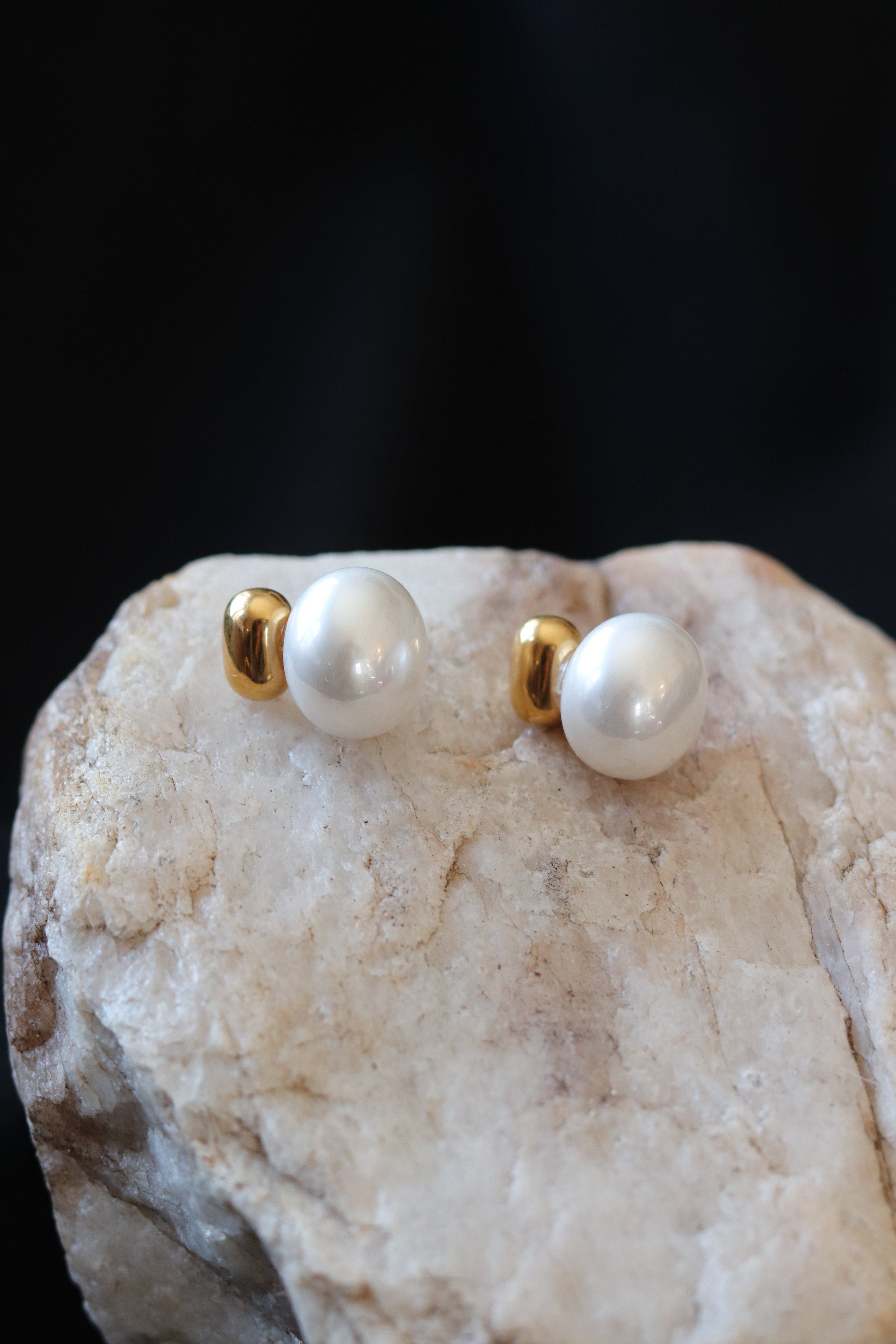 Gold Pearl Stud Earrings – 18K Gold Plated Stainless Steel Waterproof Pearl Earrings