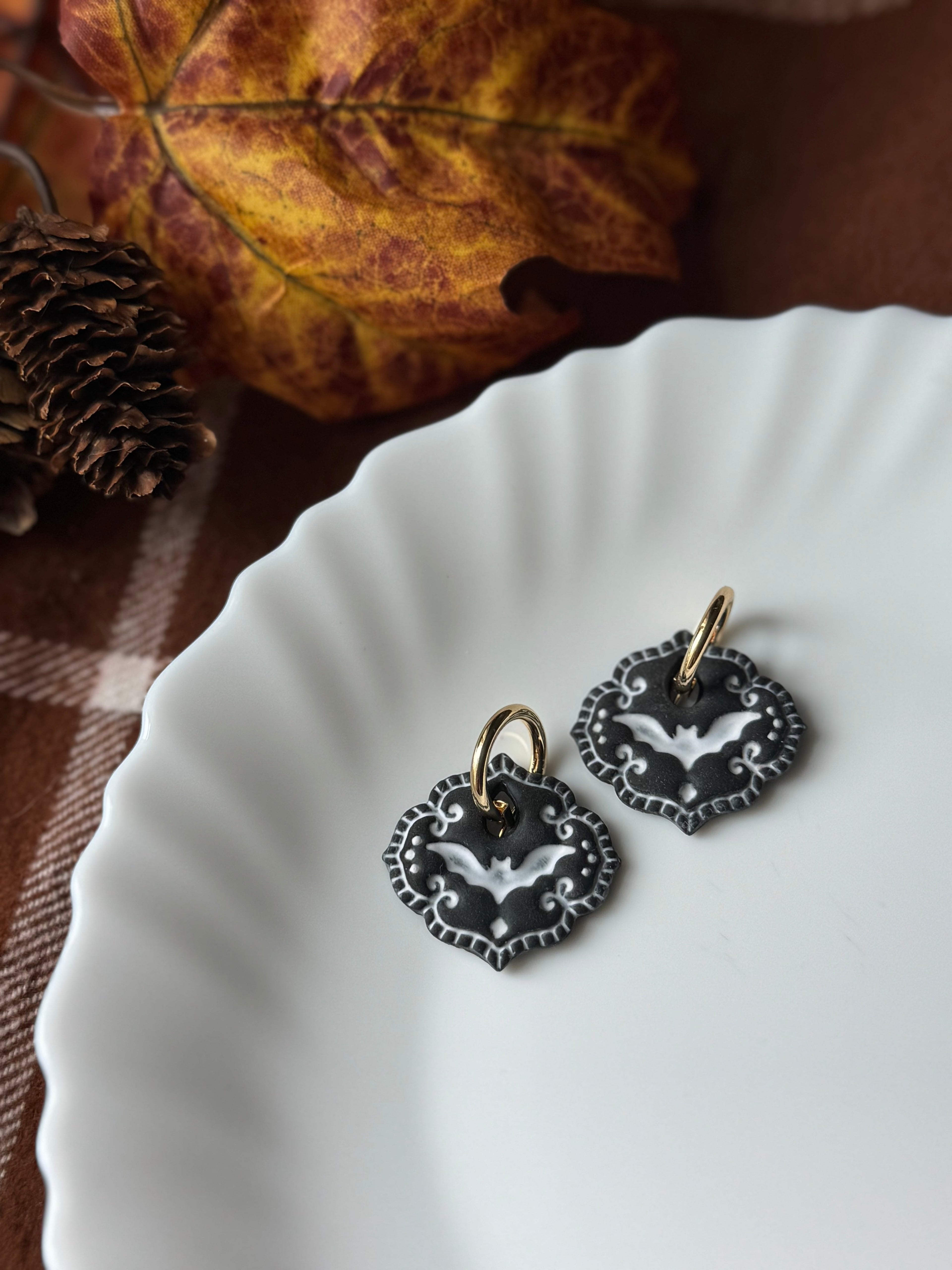 Bat Cameo, in Black