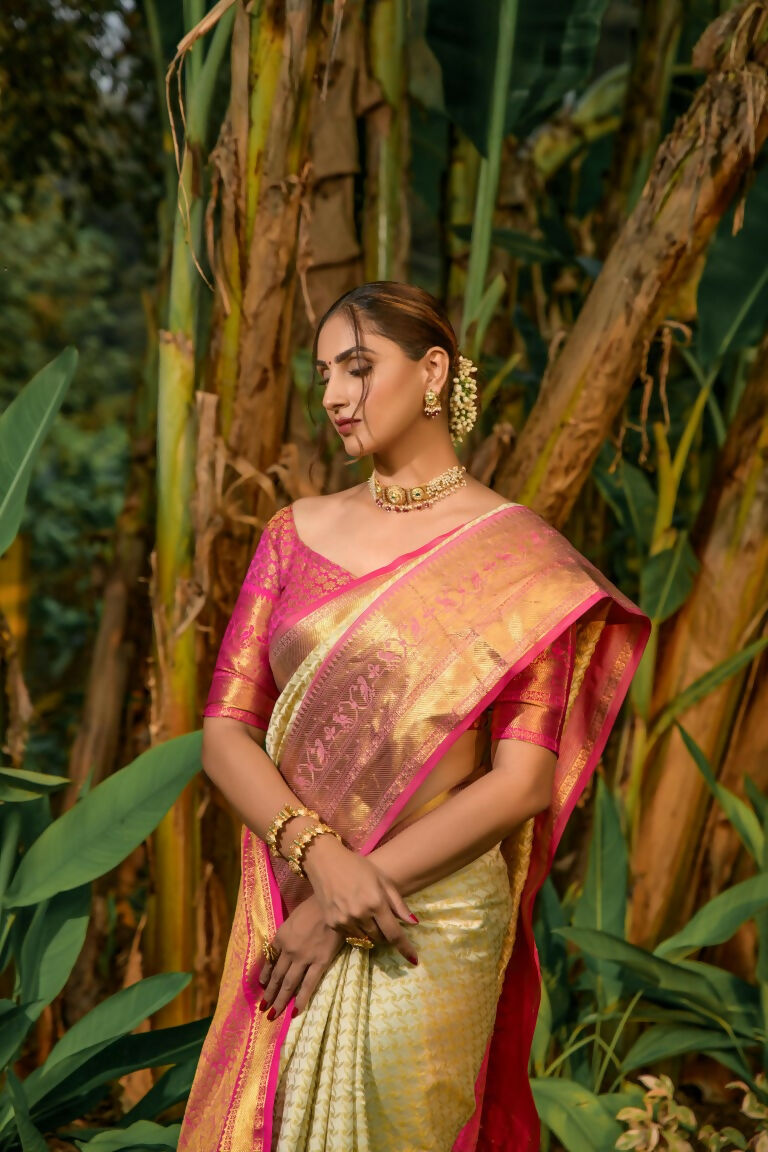 Off White Kanjivaram Silk Saree with Pink Blouse Contrast