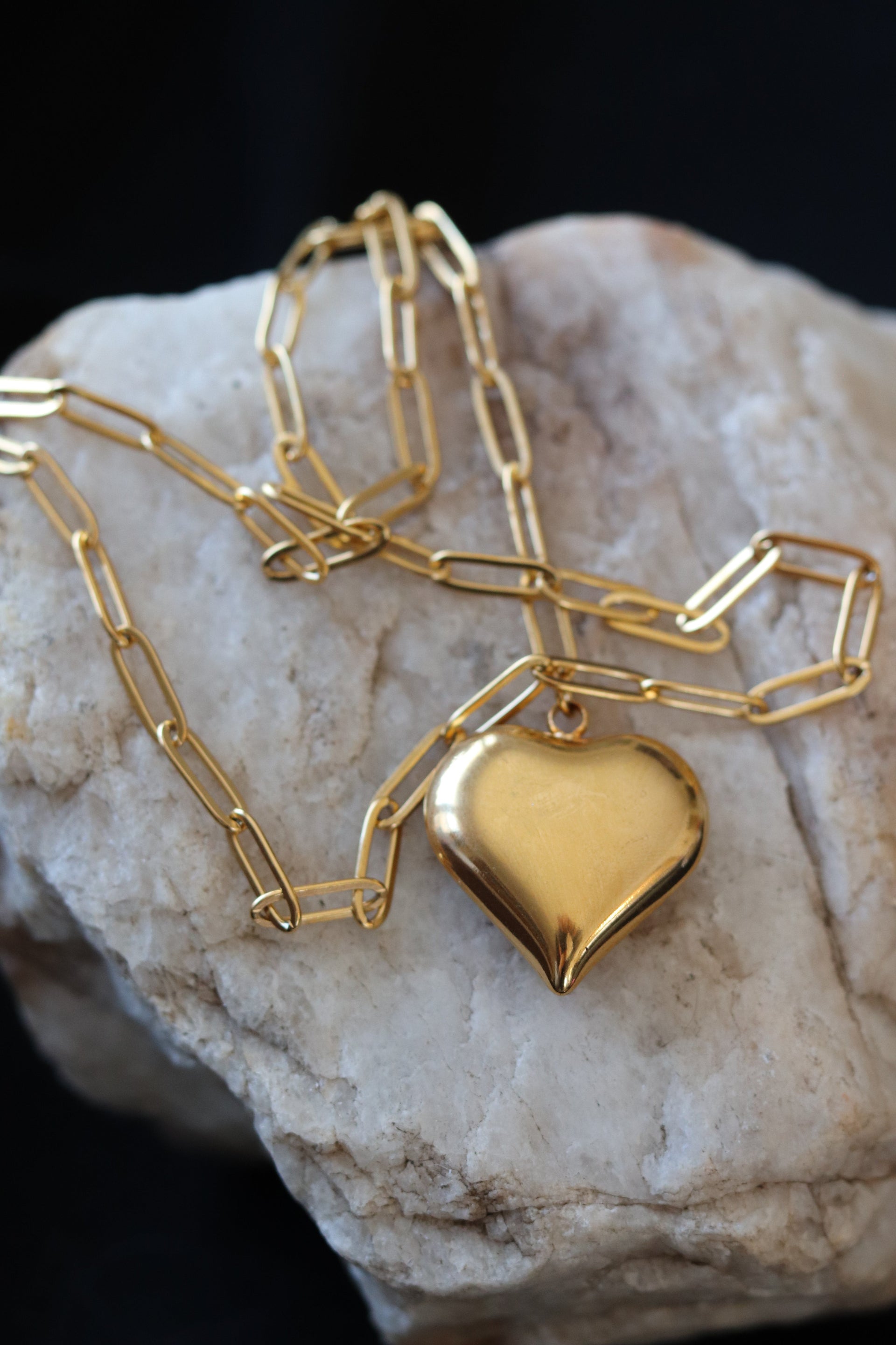 Adjustable Chunky Gold Heart Pendant Necklace – 18K Gold Plated Stainless Steel Paperclip Chain