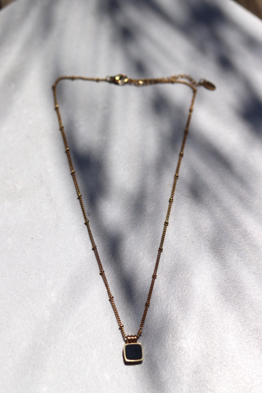 Dee Necklace – Black Pendant Necklace in 18K Gold Plated Stainless Steel