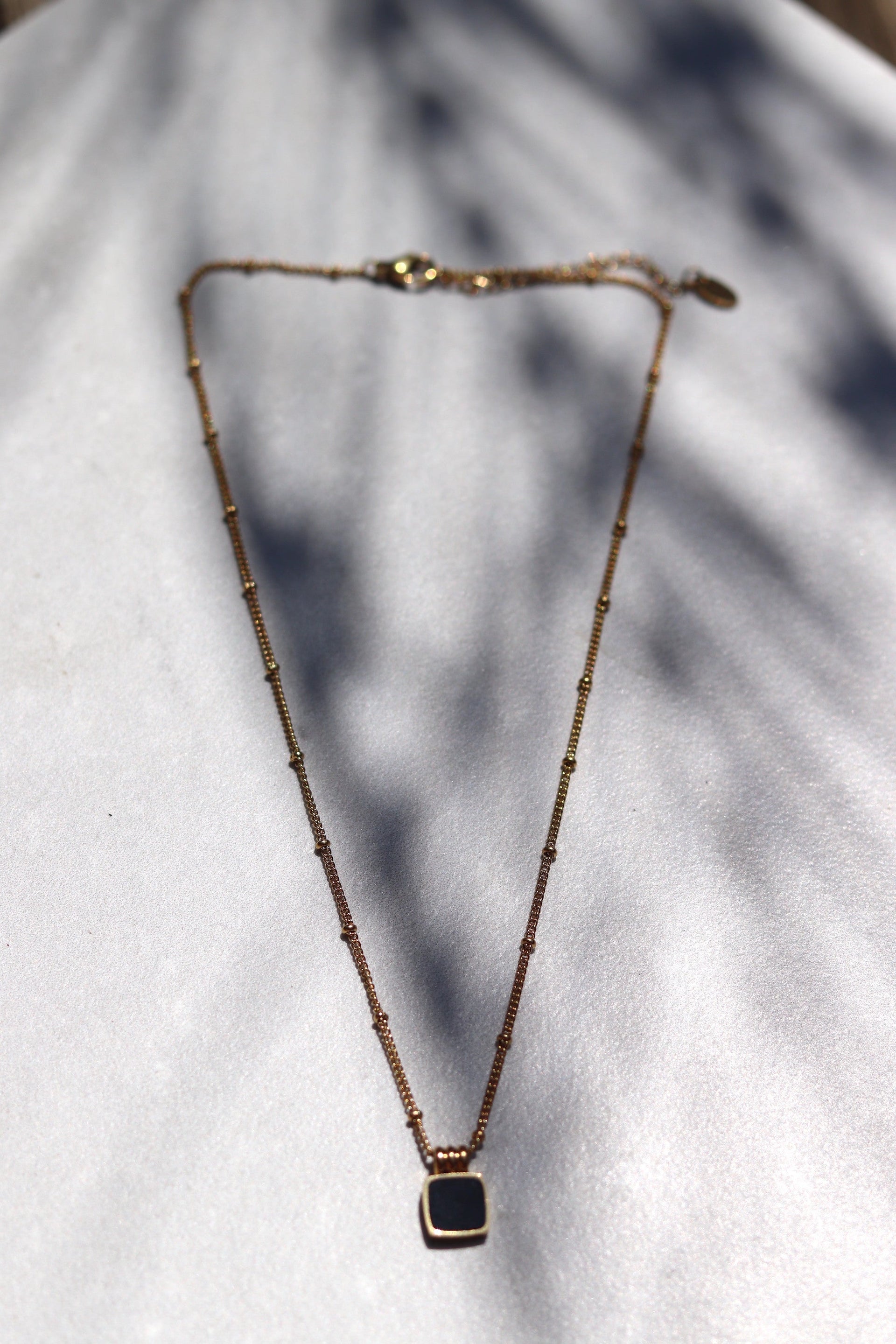 Dee Necklace – Black Pendant Necklace in 18K Gold Plated Stainless Steel