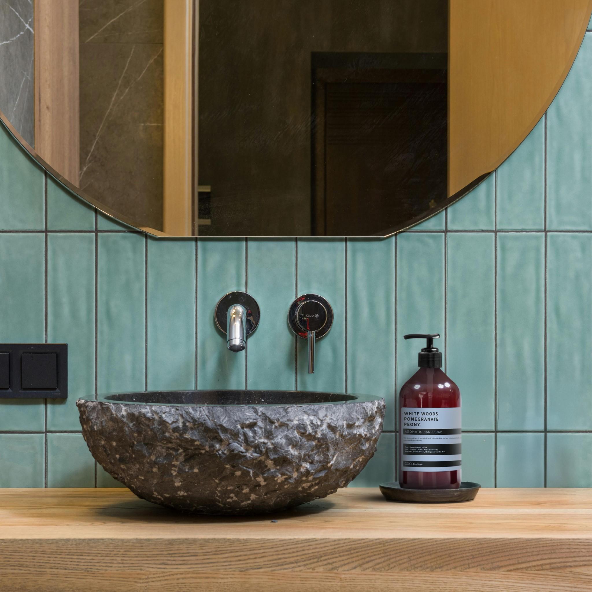 White Woods Pomegranate Peony Aromatic Hand Soap - Image 8