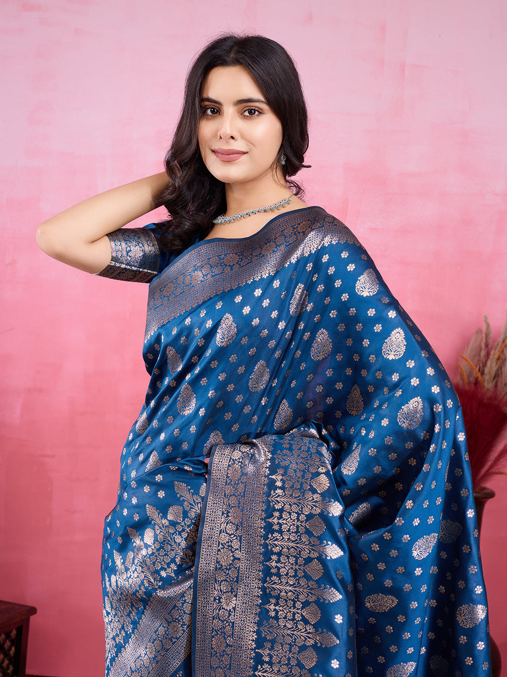 Rama Banarasi Silk Saree with Elegant Jacquard Golden Zari Work