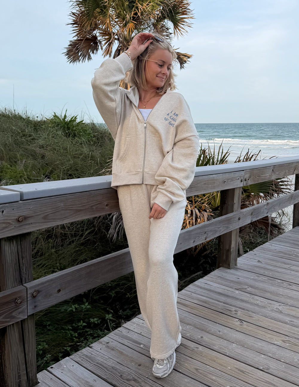 Eggshell Full-Zip Hoodie – Relaxed Fit Cotton Sweatshirt