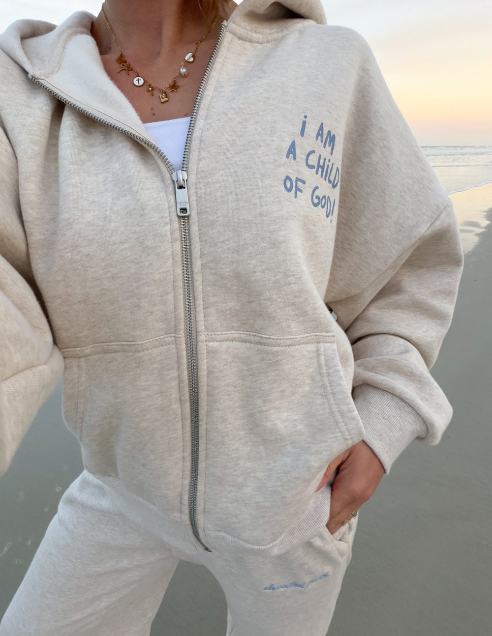 Eggshell Full-Zip Hoodie – Relaxed Fit Cotton Sweatshirt