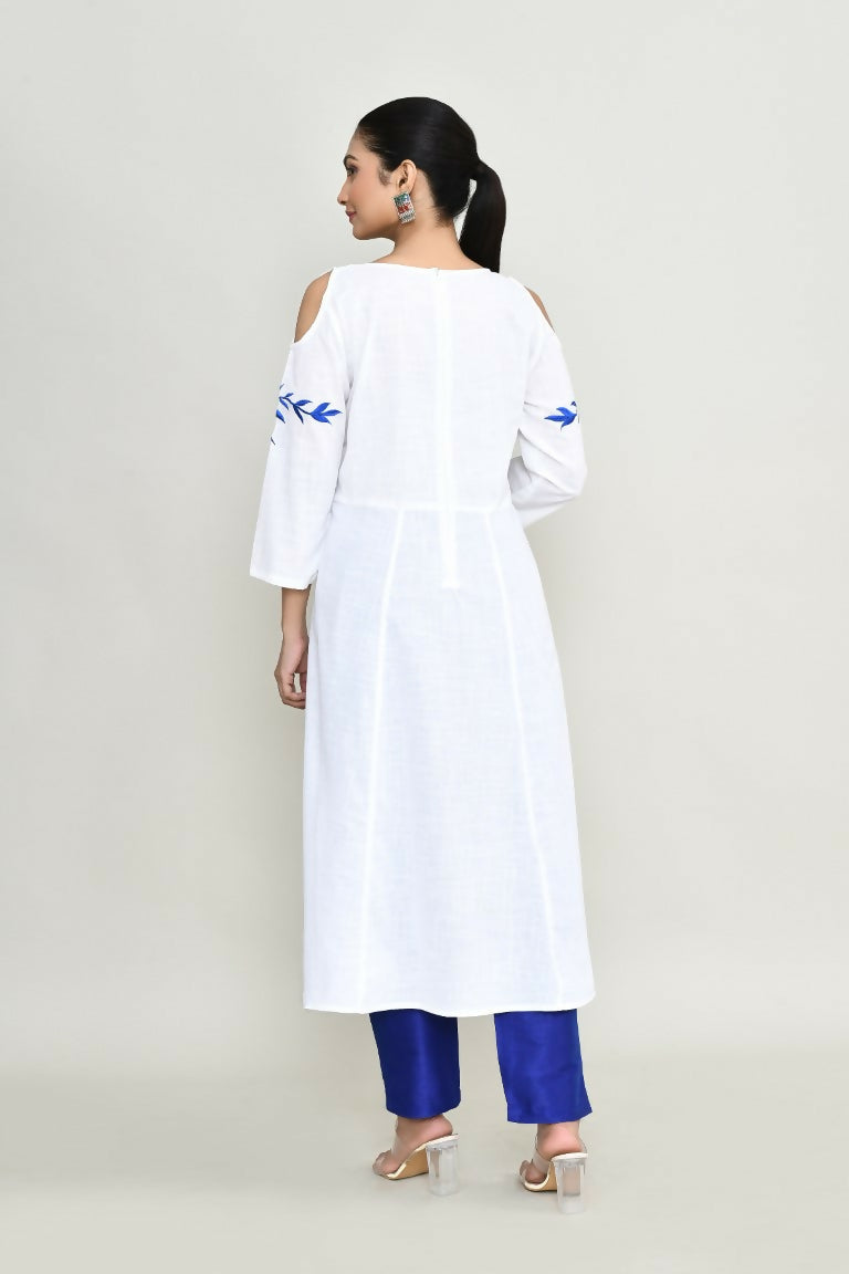 Women's White Rayon Tunic with Intricate Embroidery