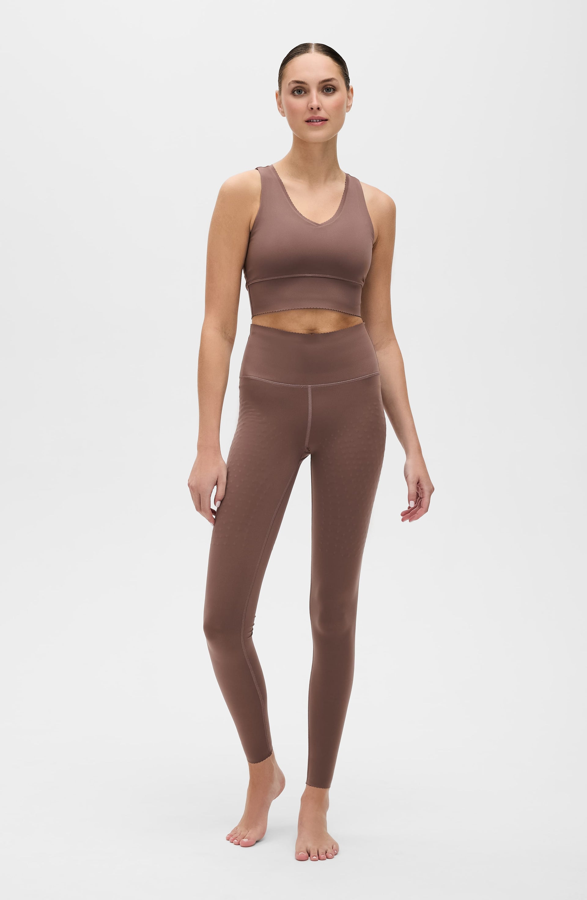 Adorn High-Waisted Sculpting Leggings with Scalloped Hem