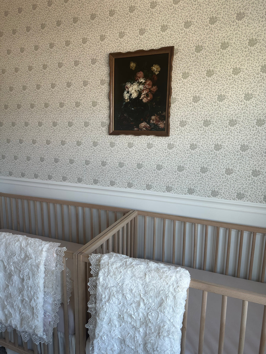Layla Floral Wallpaper - Sage-Green & Off-White Traditional