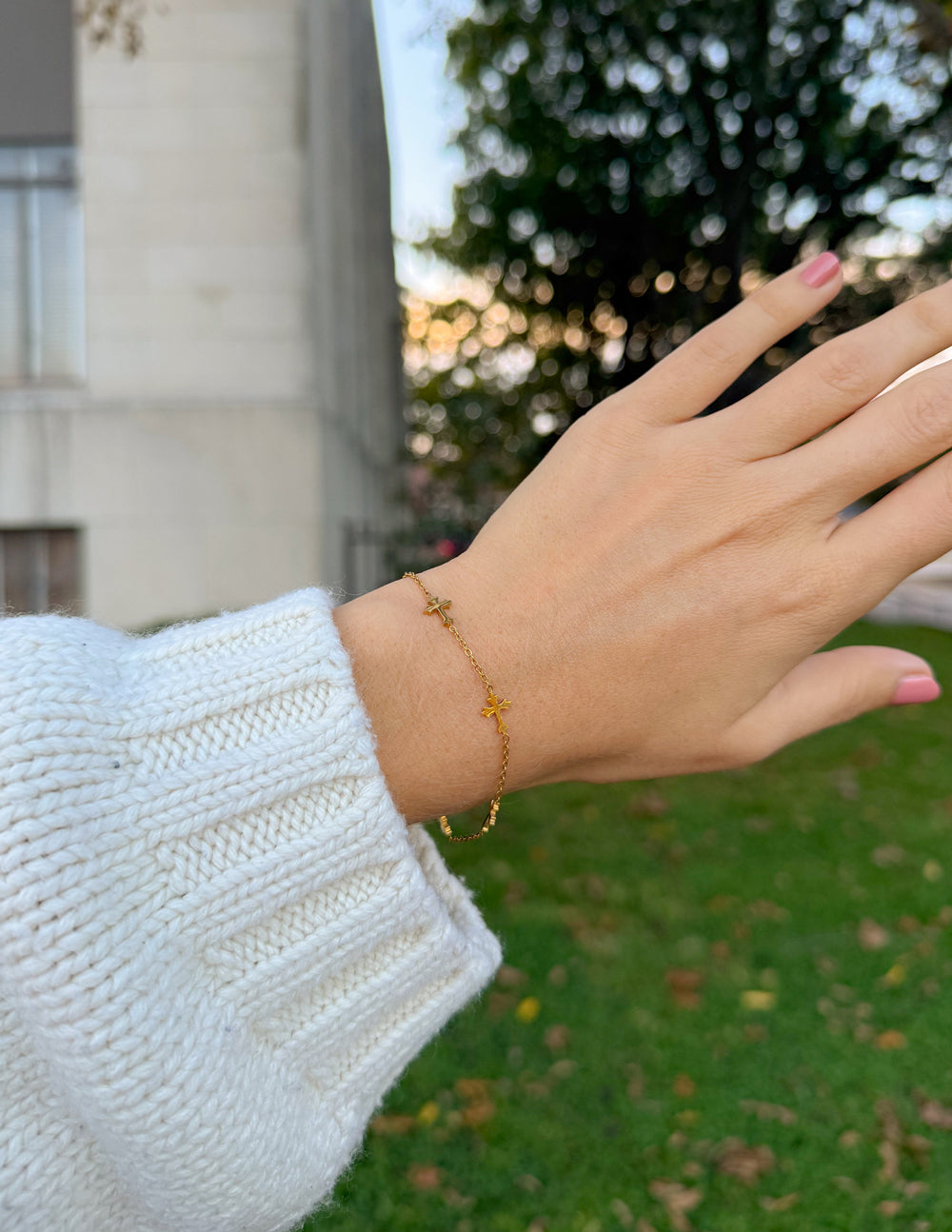 Gold Cross Link Bracelet: Minimalist Religious Jewelry for Women