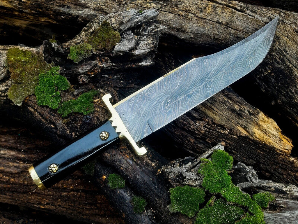 13-Inch Damascus Steel Cowboy Bowie Knife with Buffalo Horn Handle & Leather Sheath – Perfect Gift for Knife Enthusiasts