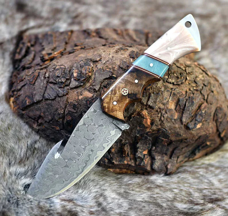 Premium Damascus Guthook Skinning Knife – Rosewood & Bone Handle – 10” Hunting Essential