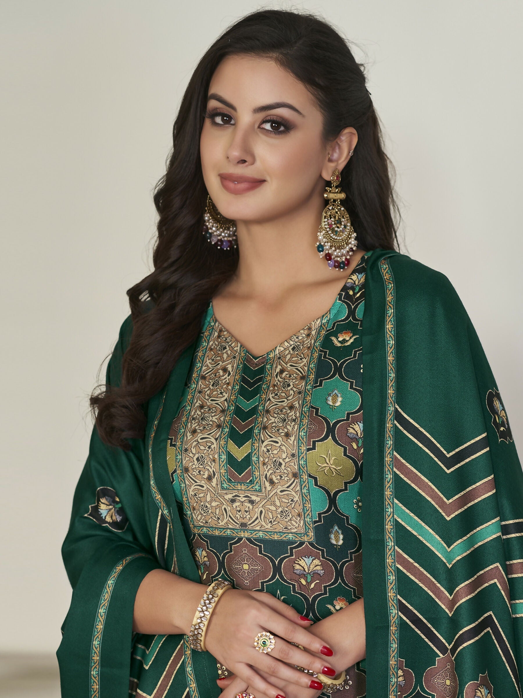 Women's Multicolor Pashmina Geometric Digital Print Kurta Set