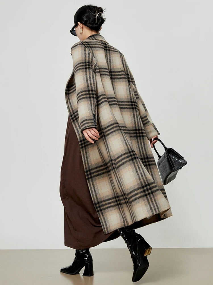 Women's Vintage Plaid Wool Blend Long Coat with Notched Collar - Image 3