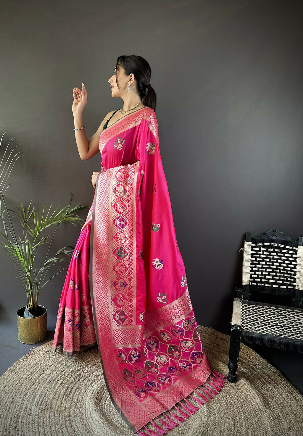 Rani Pink Elephant & Floral Motifs Lichi Silk Banarasi Saree