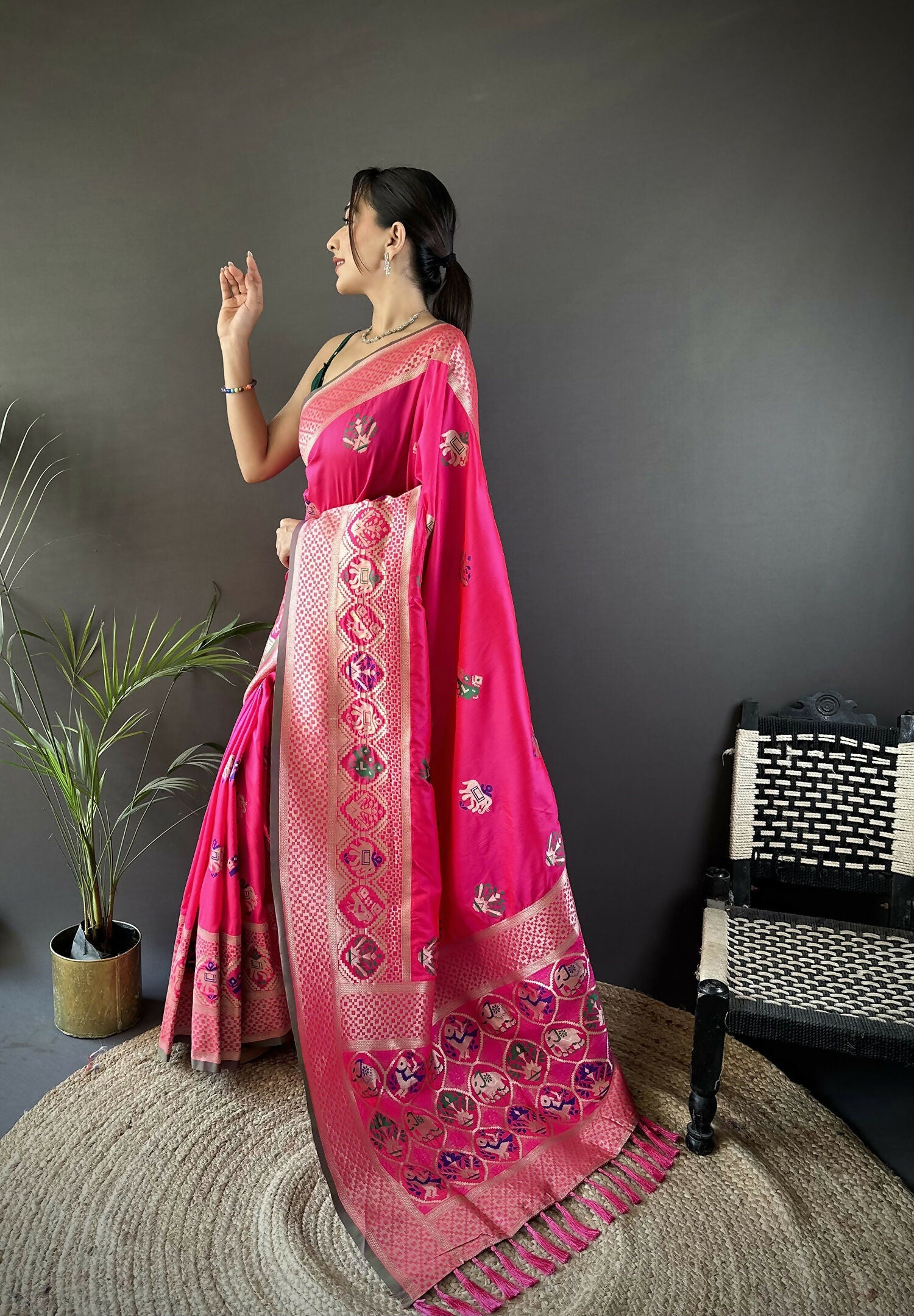 Rani Pink Elephant & Floral Motifs Lichi Silk Banarasi Saree