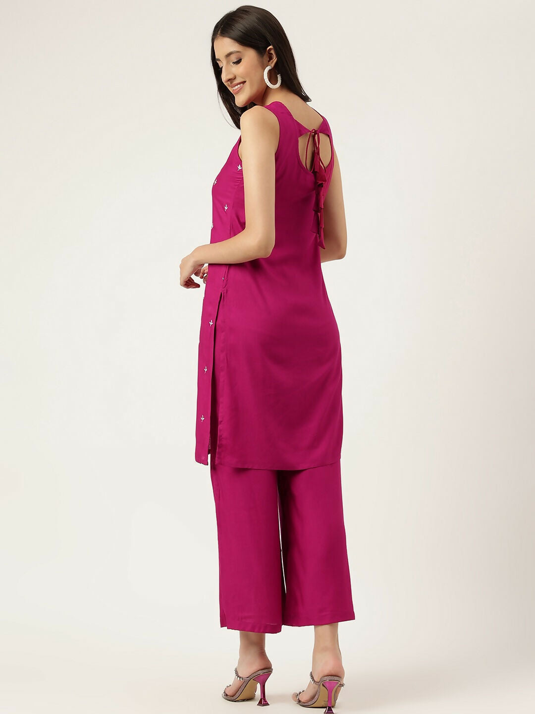 Pink Straight Kurta and Bottom Set with Intricate Embroidery