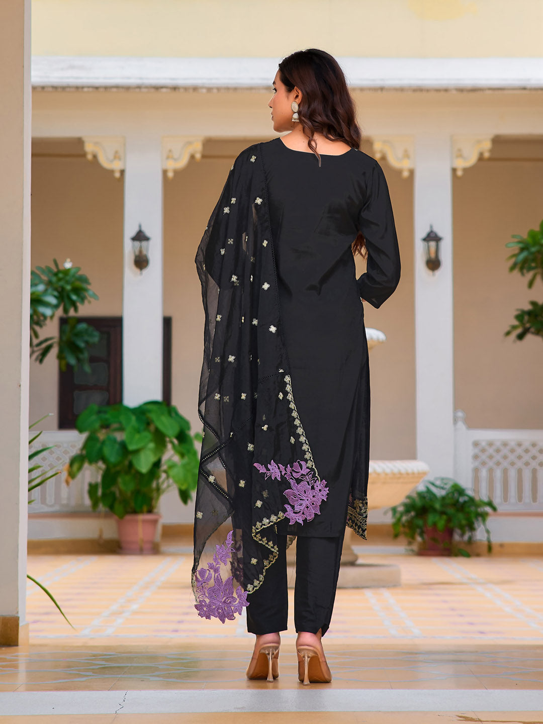 Black Embroidered Chanderi Kurta Set with Organza Dupatta