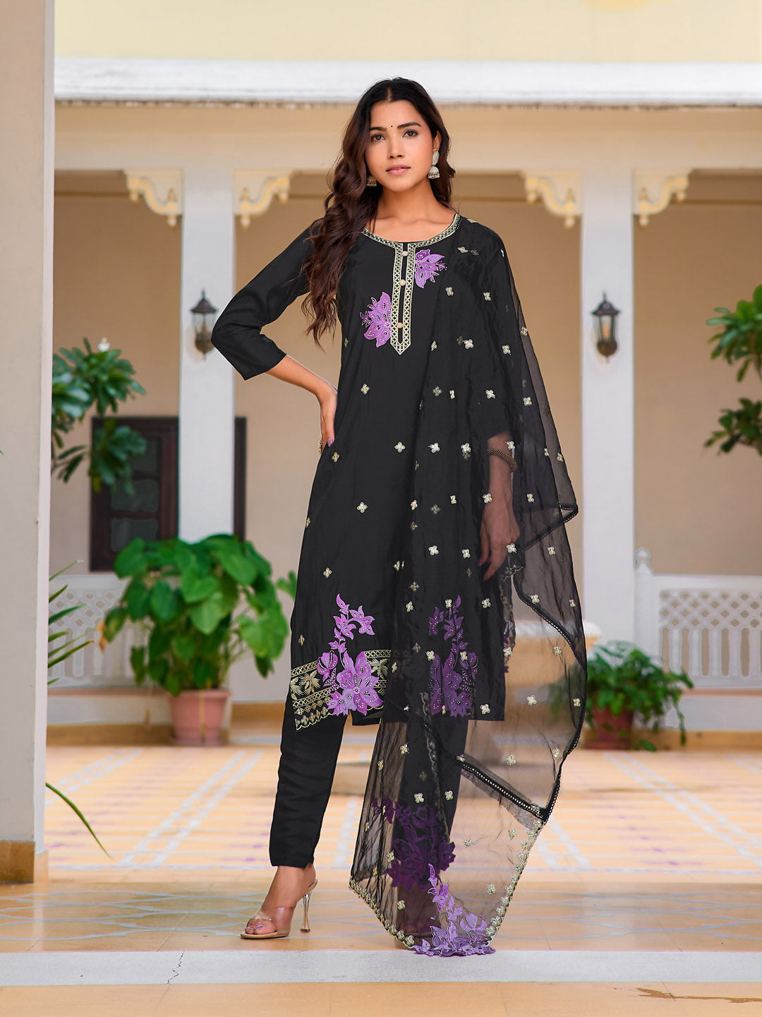 Black Embroidered Chanderi Kurta Set with Organza Dupatta