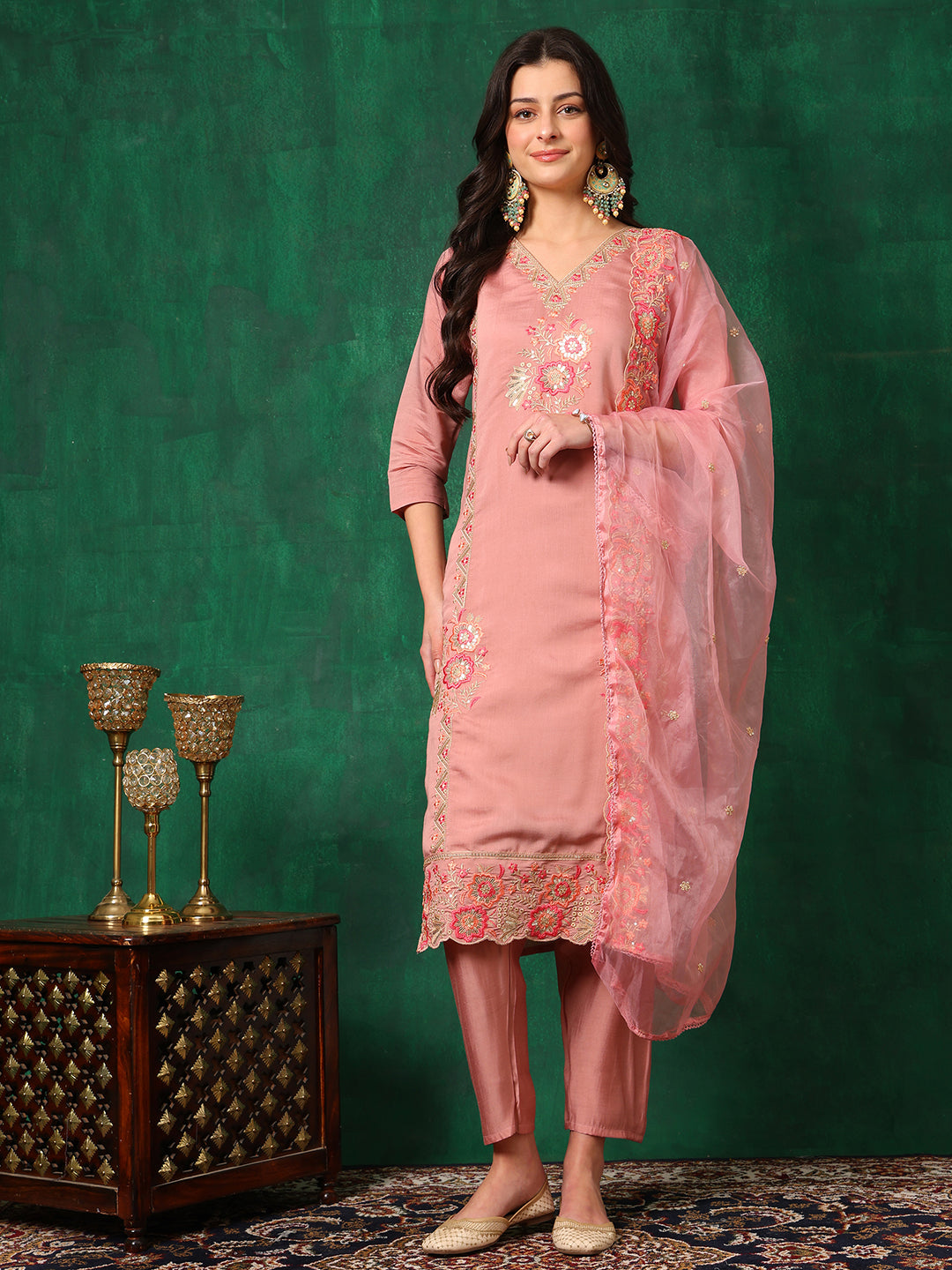Pink embroidered Chanderi kurta set with matching pant and dupatta