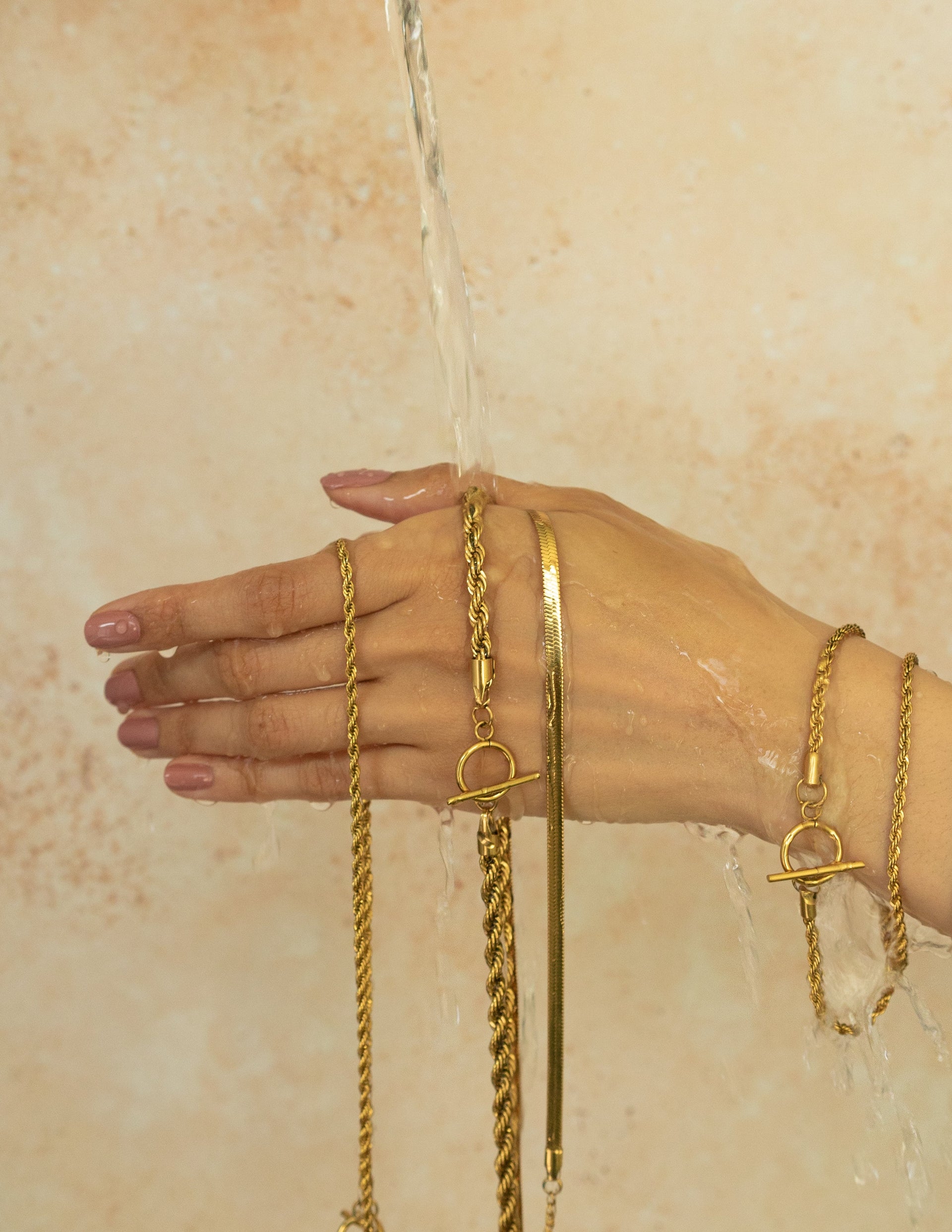 Liquid Herringbone Chain Necklace