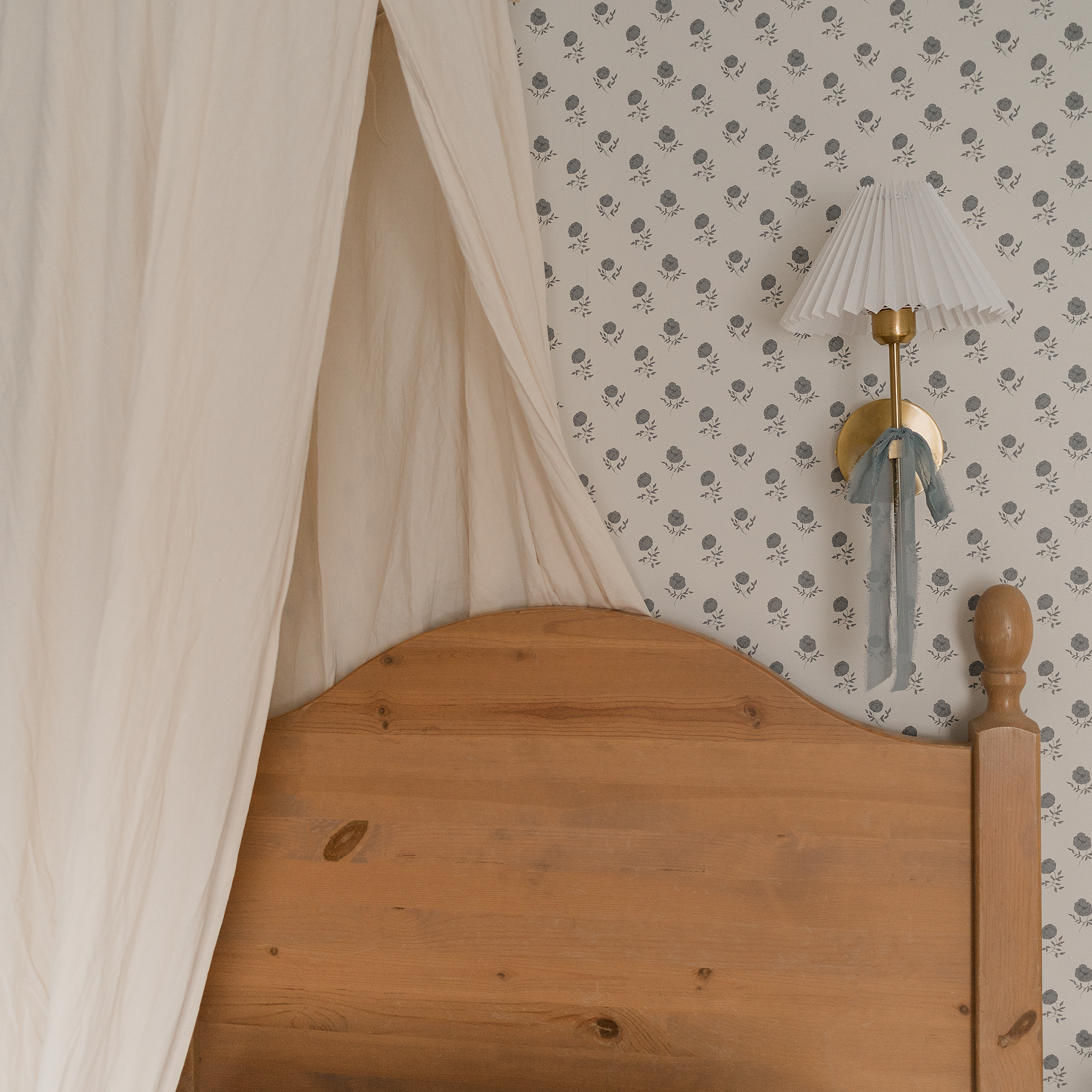 Elle Floral Removable Wallpaper in Cream Grey Blush Sage-green