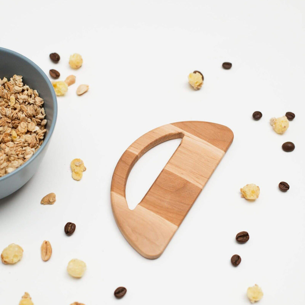 Safe Kids Cutting Board and Knives Set for Culinary Exploration