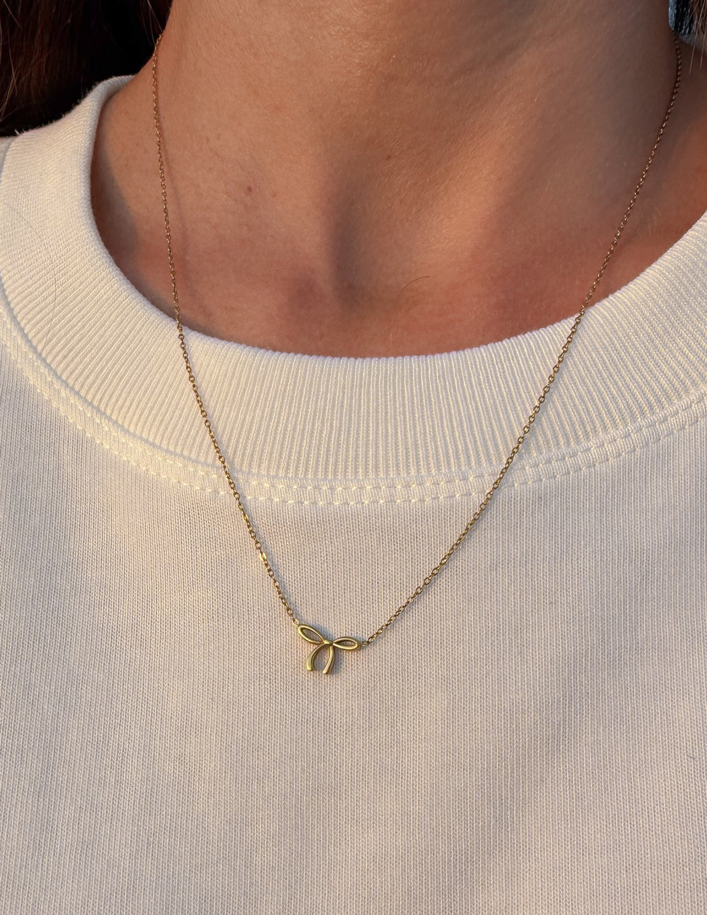 Dainty Bow Necklace in Gold