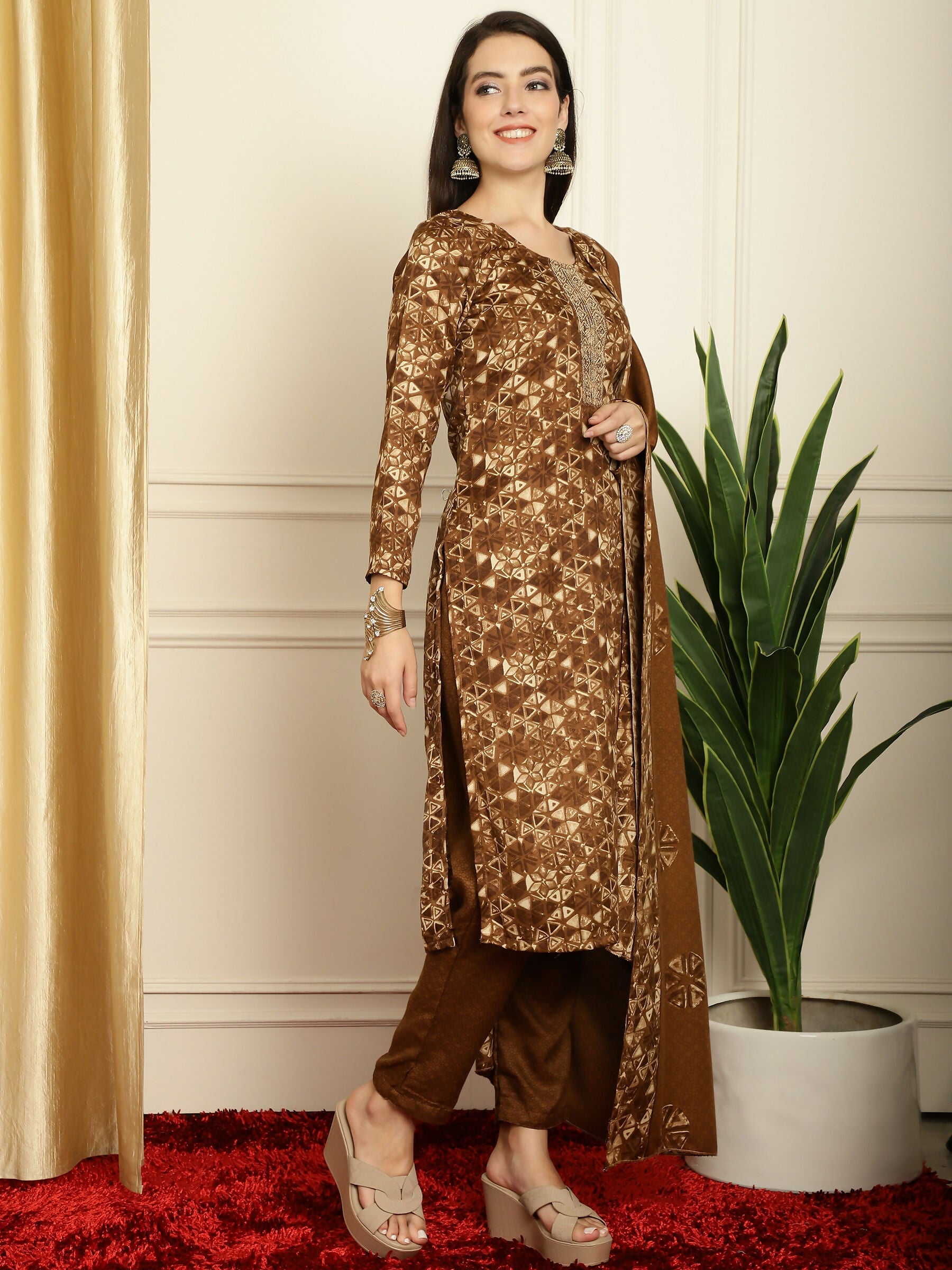 Women's Brown Pashmina Floral Digital Printed Straight Kurta Set