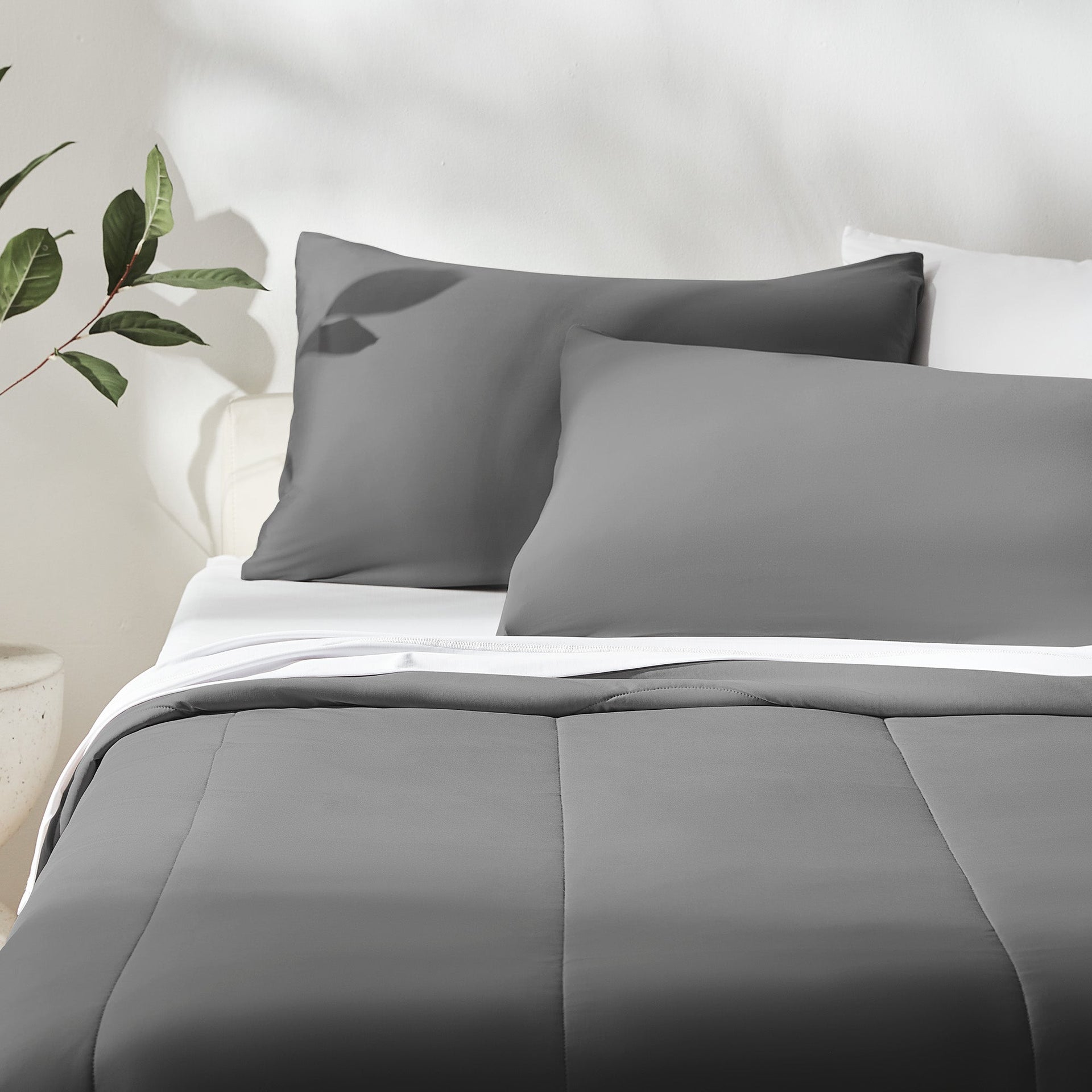 Cooling Comforter Set in Grey for Hot Sleepers - Image 4
