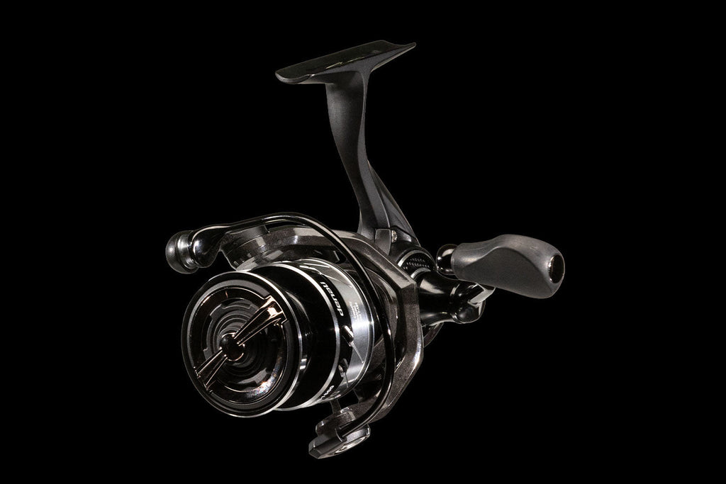 D-MAG Spinning Reel Lightweight Smooth Action Fishing Gear - Image 4