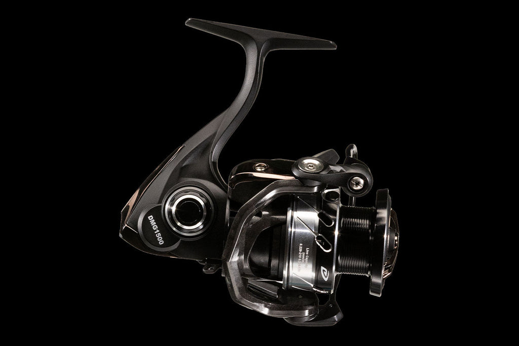 D-MAG spinning fishing reel in black finish shown from side and front view