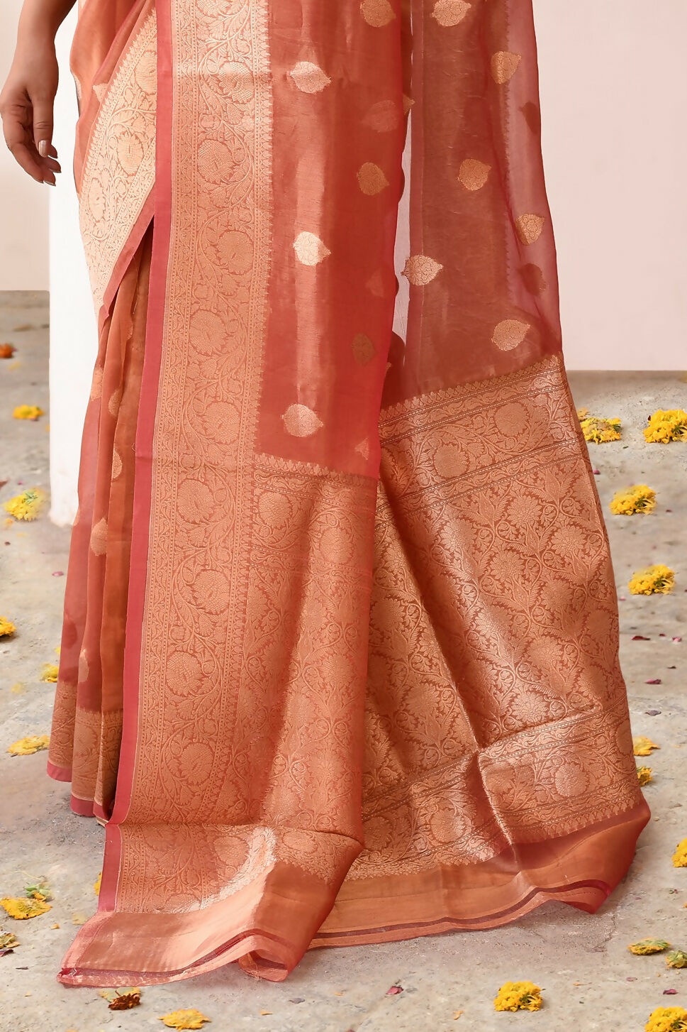 Rose Gold Banarasi Tissue Pure Silk Handloom Saree